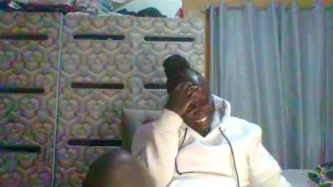 lindah32 online show from July 5, 10:46 pm