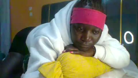 lindah32 online show from July 6, 11:41 pm
