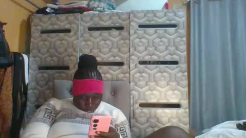 lindah32 online show from July 10, 1:33 am