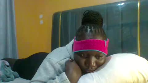 lindah32 online show from July 11, 1:33 am