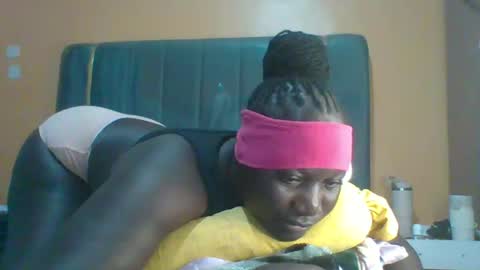 lindah32 online show from July 12, 12:17 am