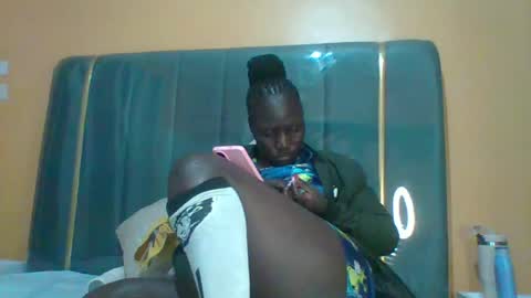lindah32 online show from July 12, 8:48 pm