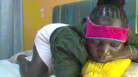 lindah32 online show from July 15, 1:50 am