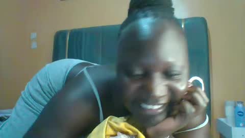 lindah32 online show from July 15, 9:05 pm