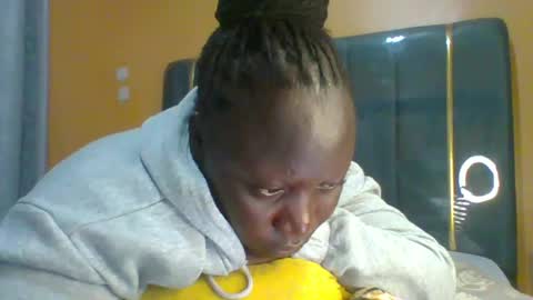 lindah32 online show from July 16, 2:12 am