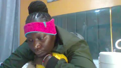 lindah32 online show from July 18, 1:06 am