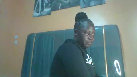 lindah32 online show from July 21, 11:51 pm