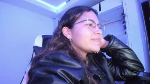  Lady  online show from August 6, 4:11 am
