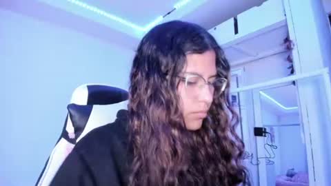  Lady  online show from August 9, 2:56 am