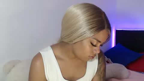 leidy daniela online show from August 15, 4:49 am
