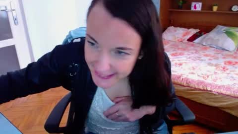 LadyLHoty online show from June 19, 4:40 pm