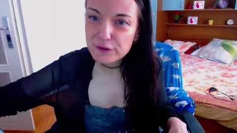 LadyLHoty online show from June 29, 2:42 pm