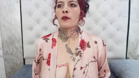LadyMiaX online show from August 12, 5:54 am