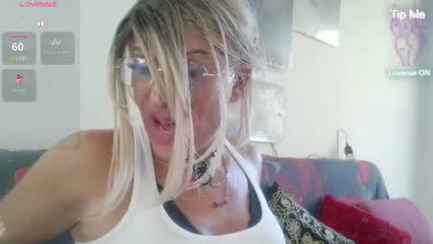 Oxana online show from August 2, 5:03 am