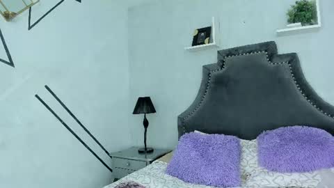 Lady  online show from August 3, 2:51 am