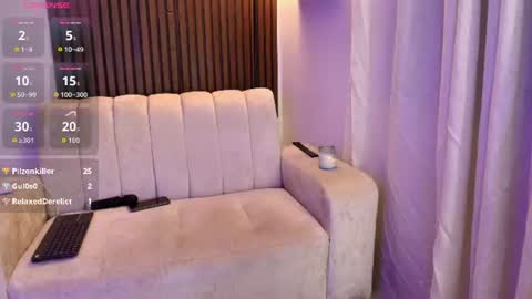 Laena online show from August 7, 11:49 pm