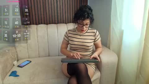 Laena online show from August 8, 8:09 pm