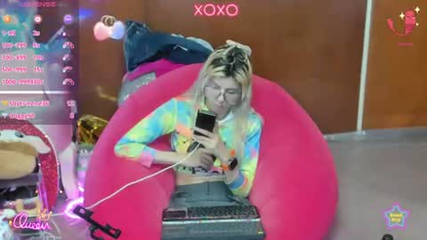 Skinnygirl online show from July 30, 1:57 am