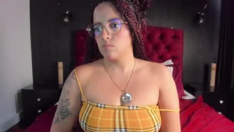 Laia  online show from August 6, 1:43 pm