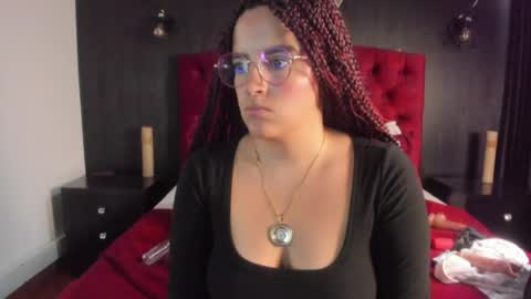 Laia  online show from August 9, 3:24 pm