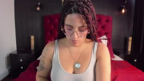 Laia  online show from August 12, 2:30 pm