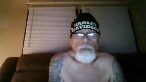 laidbackluxury online show from June 23, 4:57 am