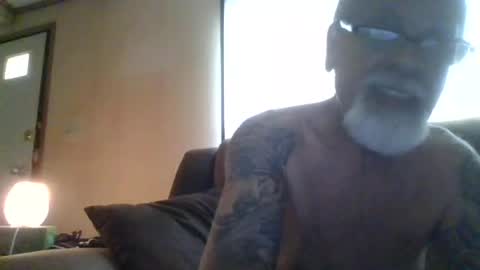 laidbackluxury online show from June 25, 2:31 pm