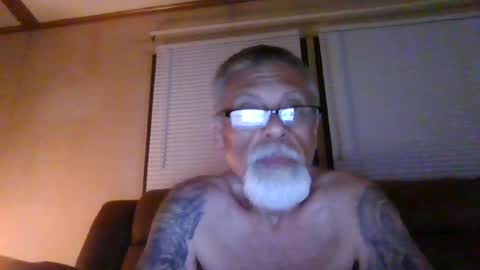 laidbackluxury online show from June 27, 6:28 am