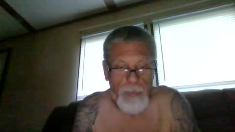 laidbackluxury online show from June 30, 10:05 am