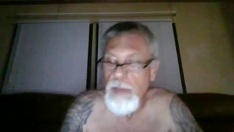 laidbackluxury online show from July 10, 8:53 am