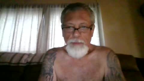 laidbackluxury online show from July 17, 9:53 am