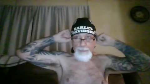 laidbackluxury online show from July 18, 8:26 am