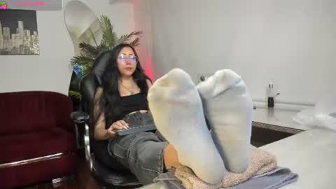 laila_angel online show from August 15, 8:40 am