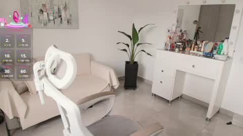 Laira online show from August 15, 8:24 pm