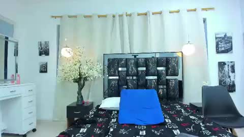 lala_and_deivy online show from July 23, 11:18 pm