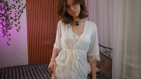 Julia online show from August 15, 8:13 pm