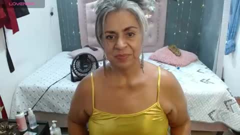 lalisha online show from August 6, 1:04 am