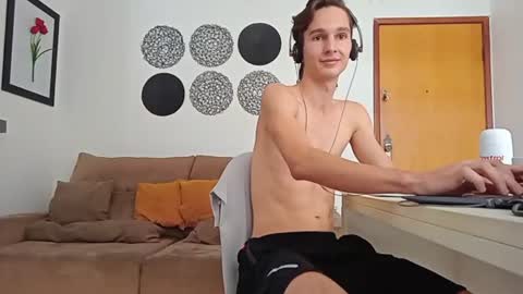 Lemme B online show from August 3, 5:09 pm