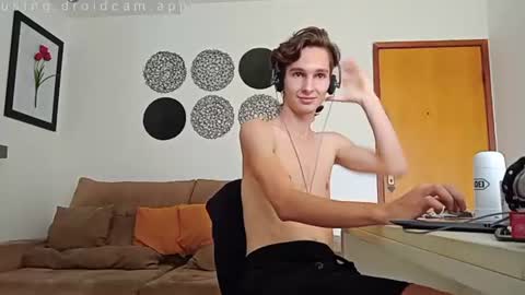 Lemme B online show from August 4, 5:54 pm
