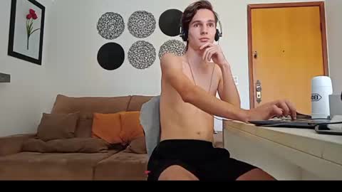 Lemme B online show from August 5, 5:22 pm