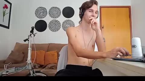 Lemme B online show from August 10, 5:47 pm