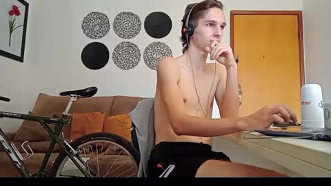 Lemme B online show from August 12, 4:53 pm