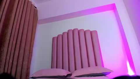 lana_fox01 online show from July 30, 8:54 am