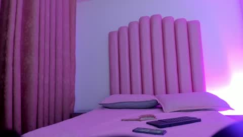 lana_fox01 online show from August 4, 7:27 am