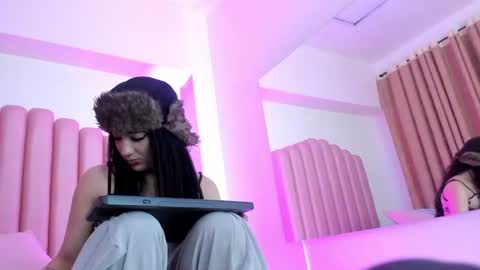 lana_fox01 online show from August 11, 9:55 am