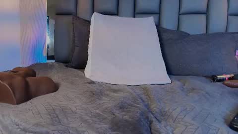Vanessa  online show from August 3, 3:30 pm