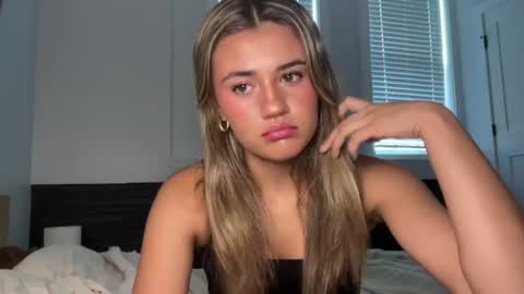 Lana online show from August 12, 1:13 pm