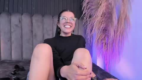 Lana online show from August 10, 4:30 pm