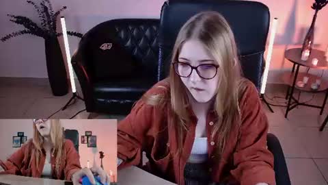 lana online show from July 31, 1:28 pm