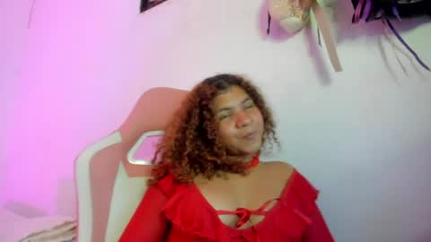 lanarouse1 online show from June 25, 5:32 am